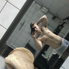 Młody mężczyzna pozna Panią