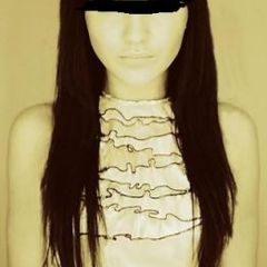 Miła, inteligentna brunetka ( w trakcie…