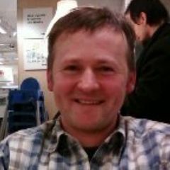 Kobieta, która budząc mnie pocałunkiem …