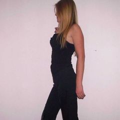 zmyslowa piekna nastolatka(18lat) szczu…