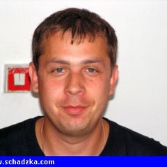 mlody 30 latek pracujacy za granica wzr…