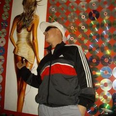 Mam 26lat.Jestem blondynem 180cm wzrost…