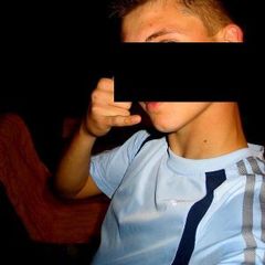 Jestem szczupłym ciemnowłosym i niebies…