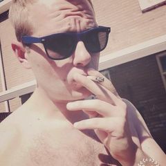Młody, inteligentny i zabawny chłopak szuka pani