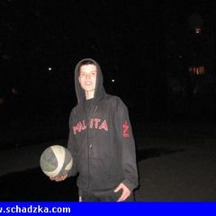 Mam 18 lat, szukam kobiety/pary/grupy n…