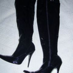 Mam do sprzedania latexsowe kozaki , ma…